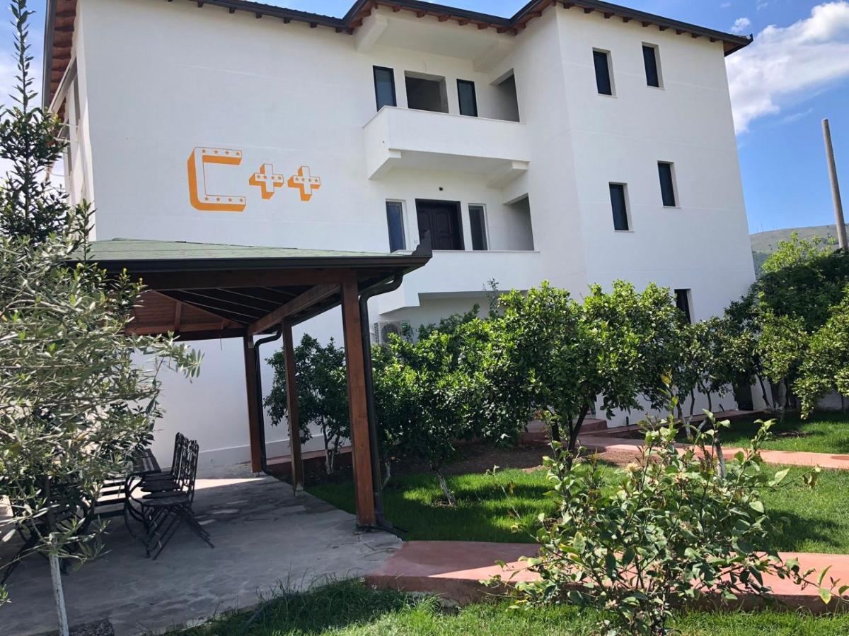 Hotel Vila C Plus Plus Berat Exterior foto