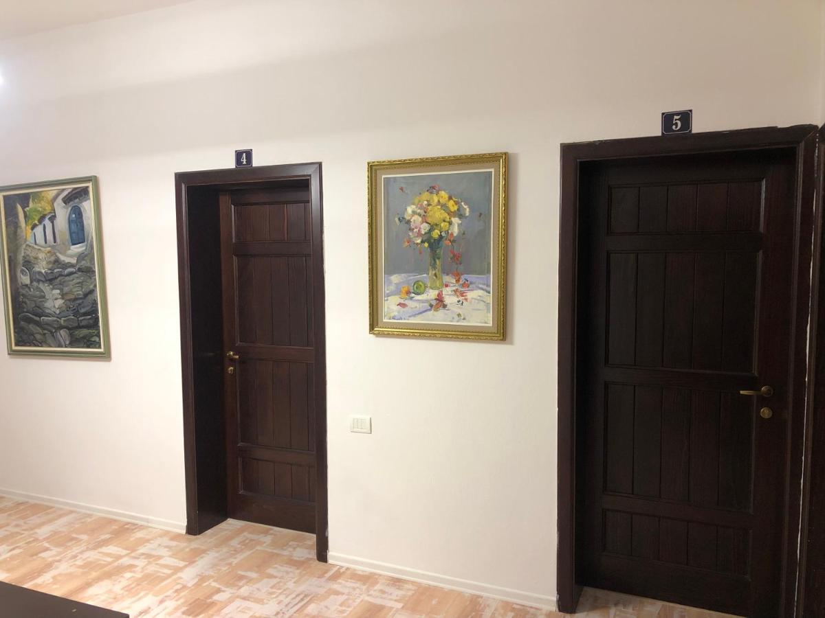 Hotel Vila C Plus Plus Berat Exterior foto