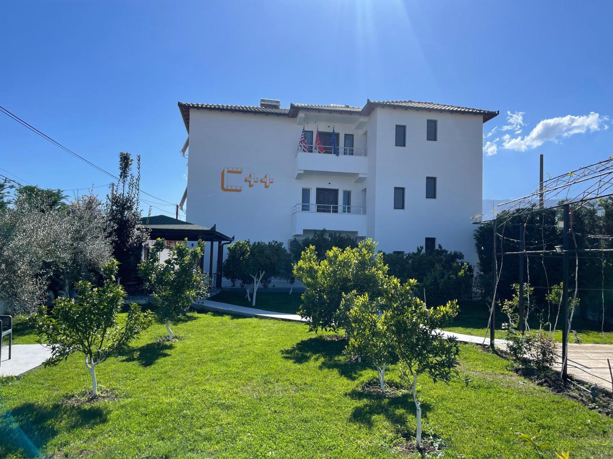 Hotel Vila C Plus Plus Berat Exterior foto